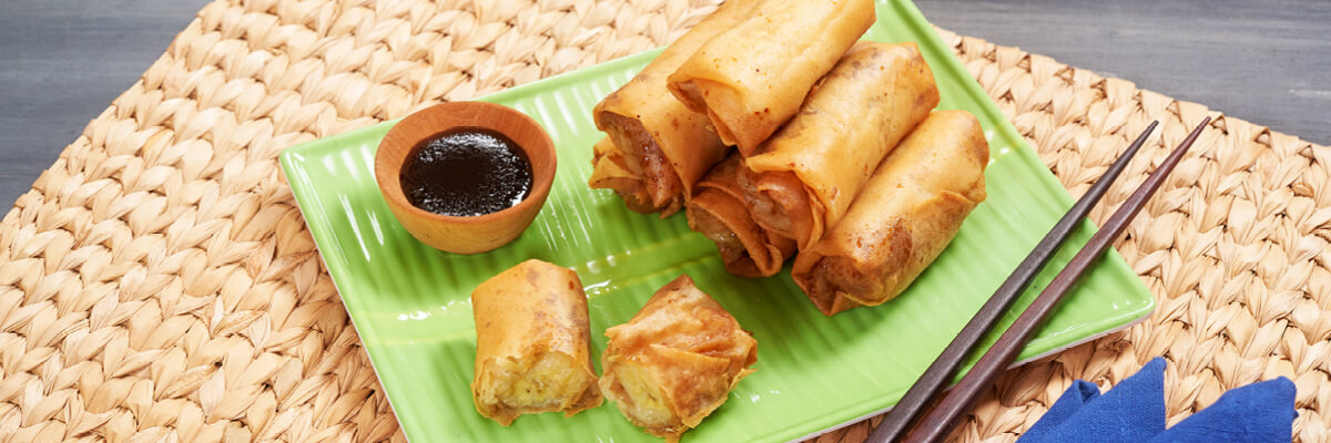 Turon (Filipino Banana Rolls)